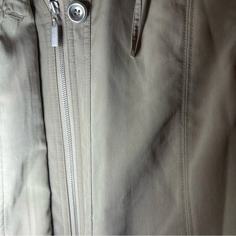 Weather Tamer Hooded Rain Jacket Womens Medium Tan Beige Lightweight Coat
